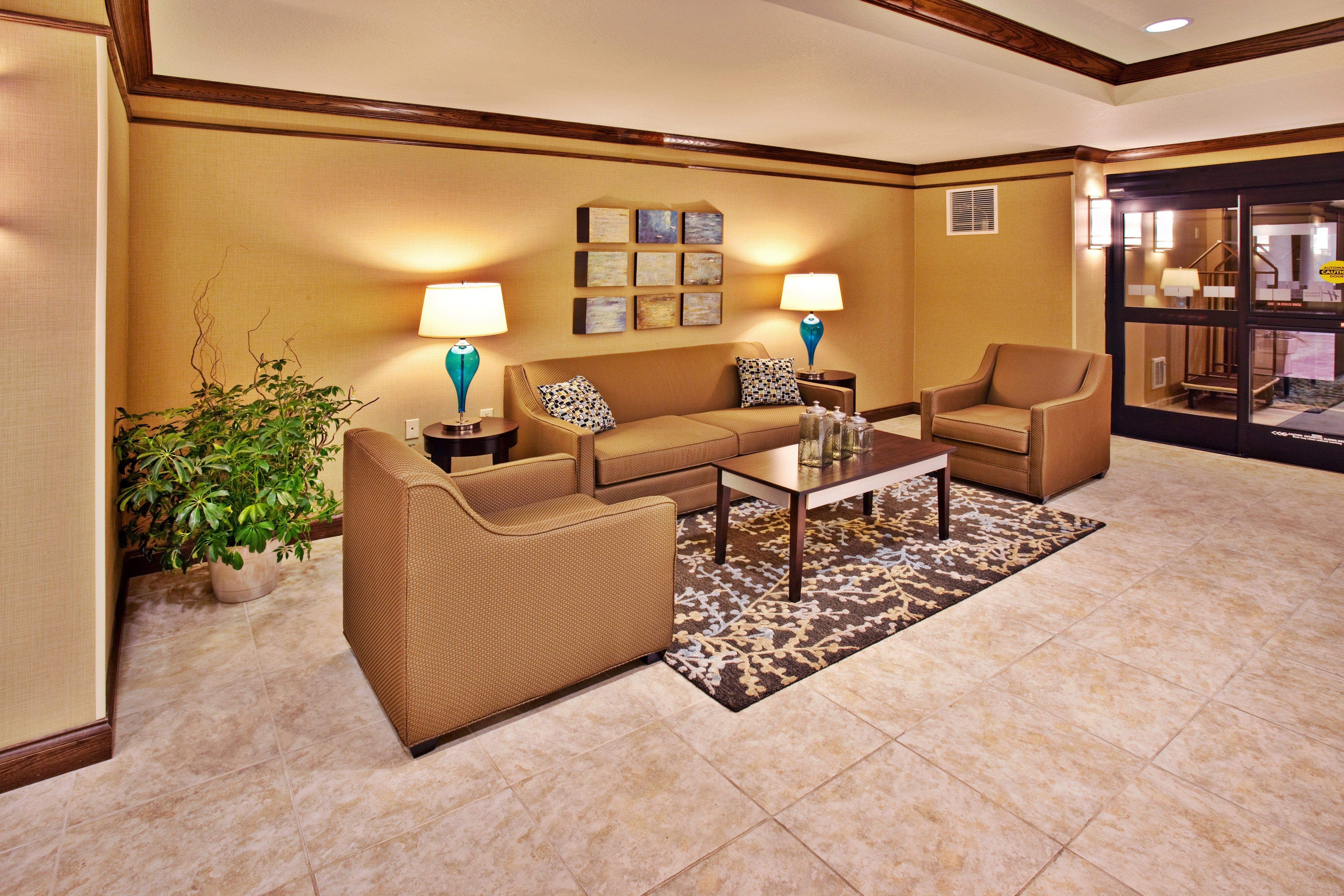 Holiday Inn Express Hotel & Suites - Dubuque West By Ihg Exterior foto