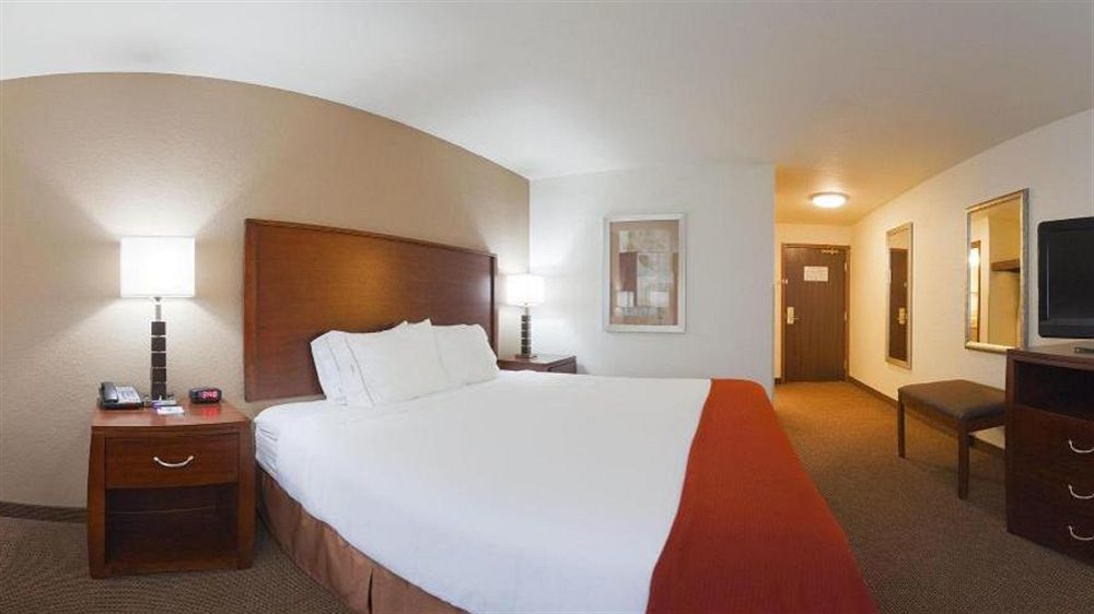 Holiday Inn Express Hotel & Suites - Dubuque West By Ihg Exterior foto